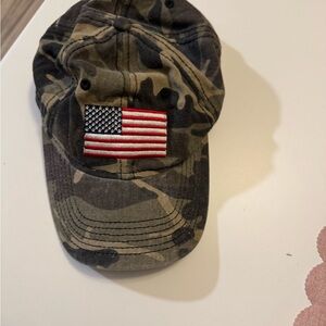 Camouflage Hat with American Flag Patch NWOT